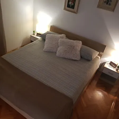Jadranovo Ferienhaus דירה *